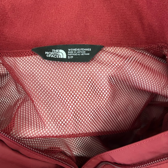 The North Face Women's Burgundy Ski Jacket - Picture 3 of 3